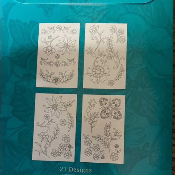 The Pioneer Woman Floral Iron-On Embroidery Transfer Patterns - Picture 4 of 4